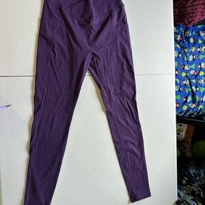 BuffBunny Cross Waist Pocket Leggings